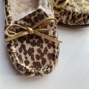 Girls Airwalk Moccasin-Style Slippers